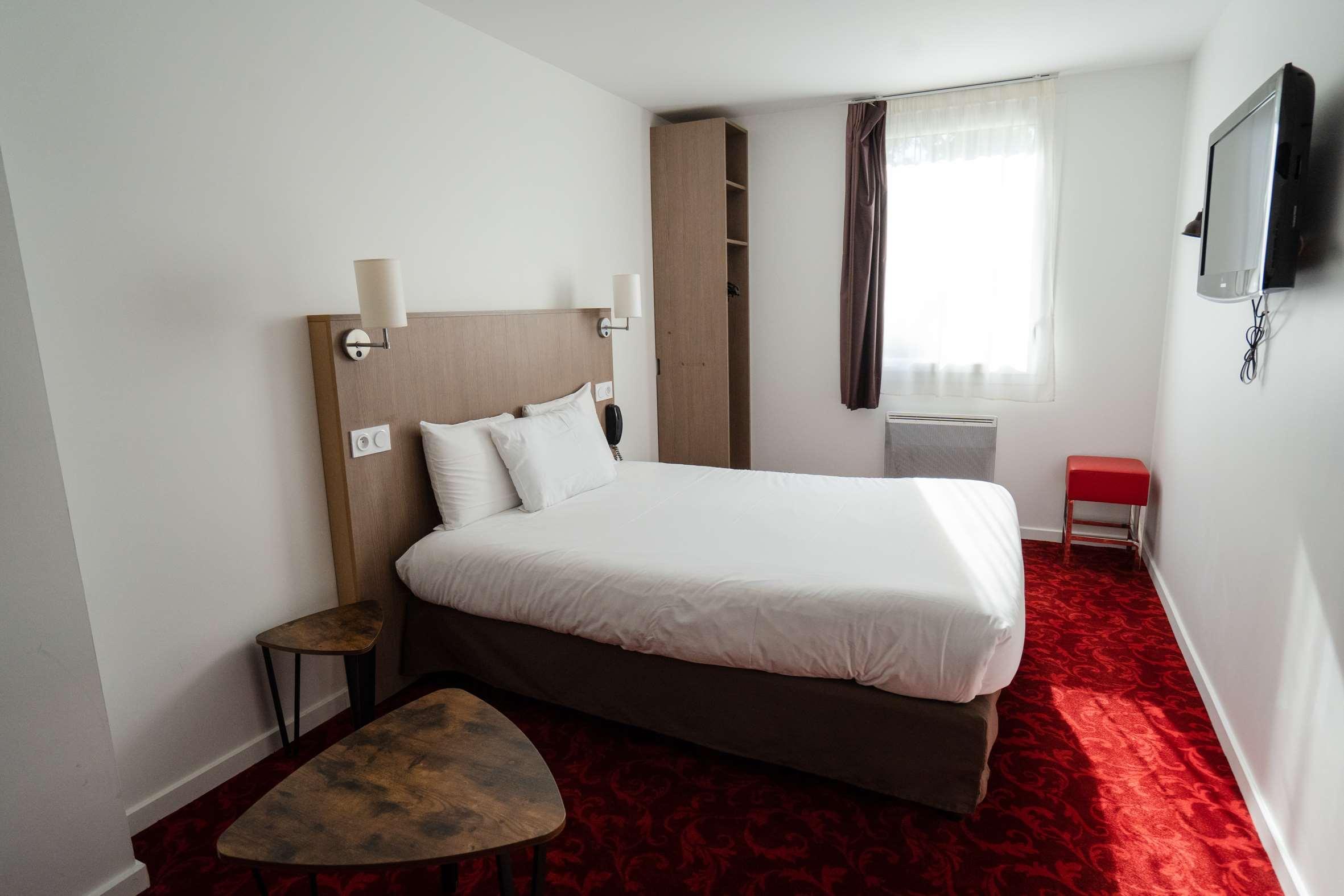 Brit Hotel Essentiel Cholet Ngoại thất bức ảnh