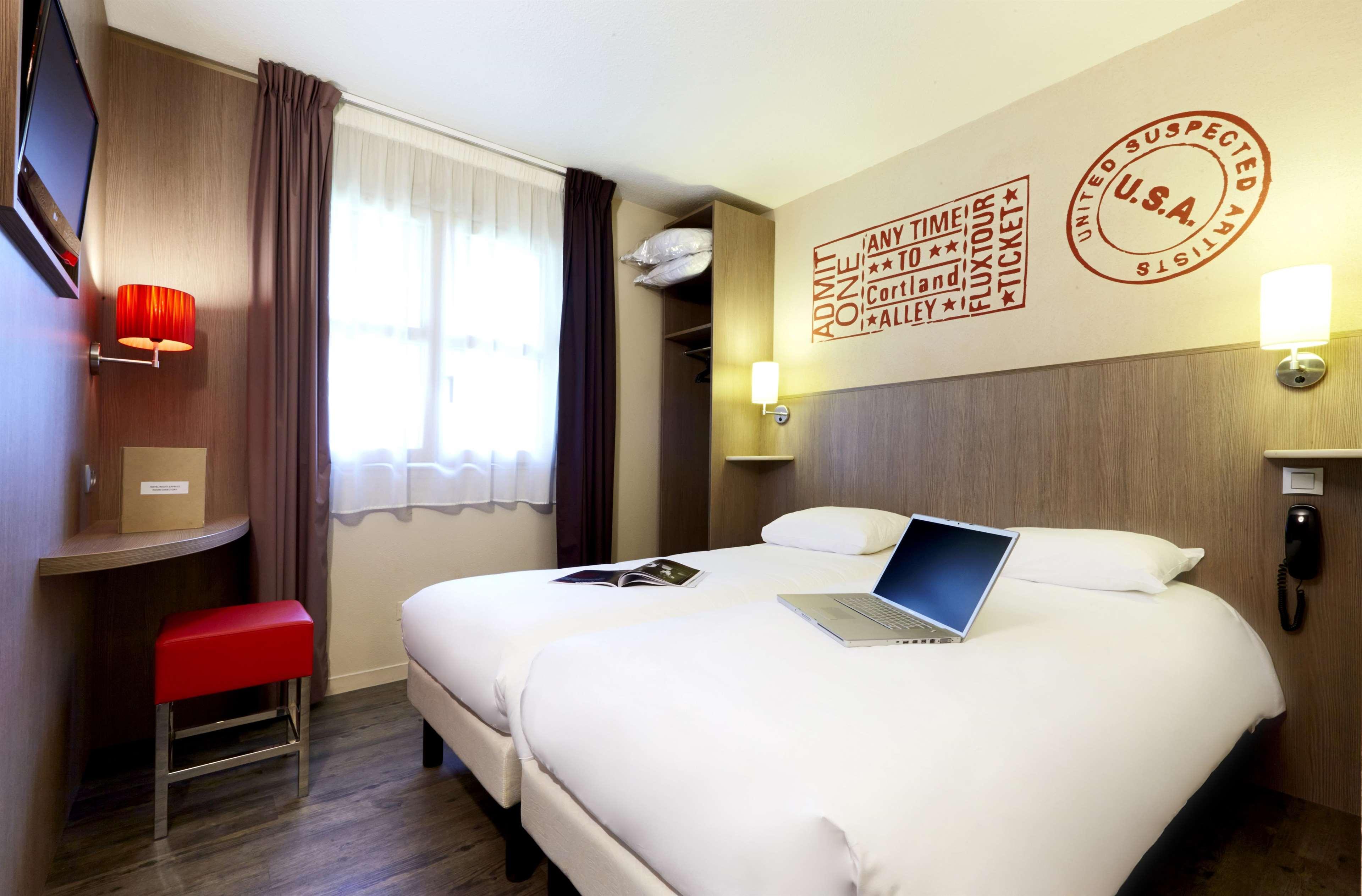 Brit Hotel Essentiel Cholet Ngoại thất bức ảnh