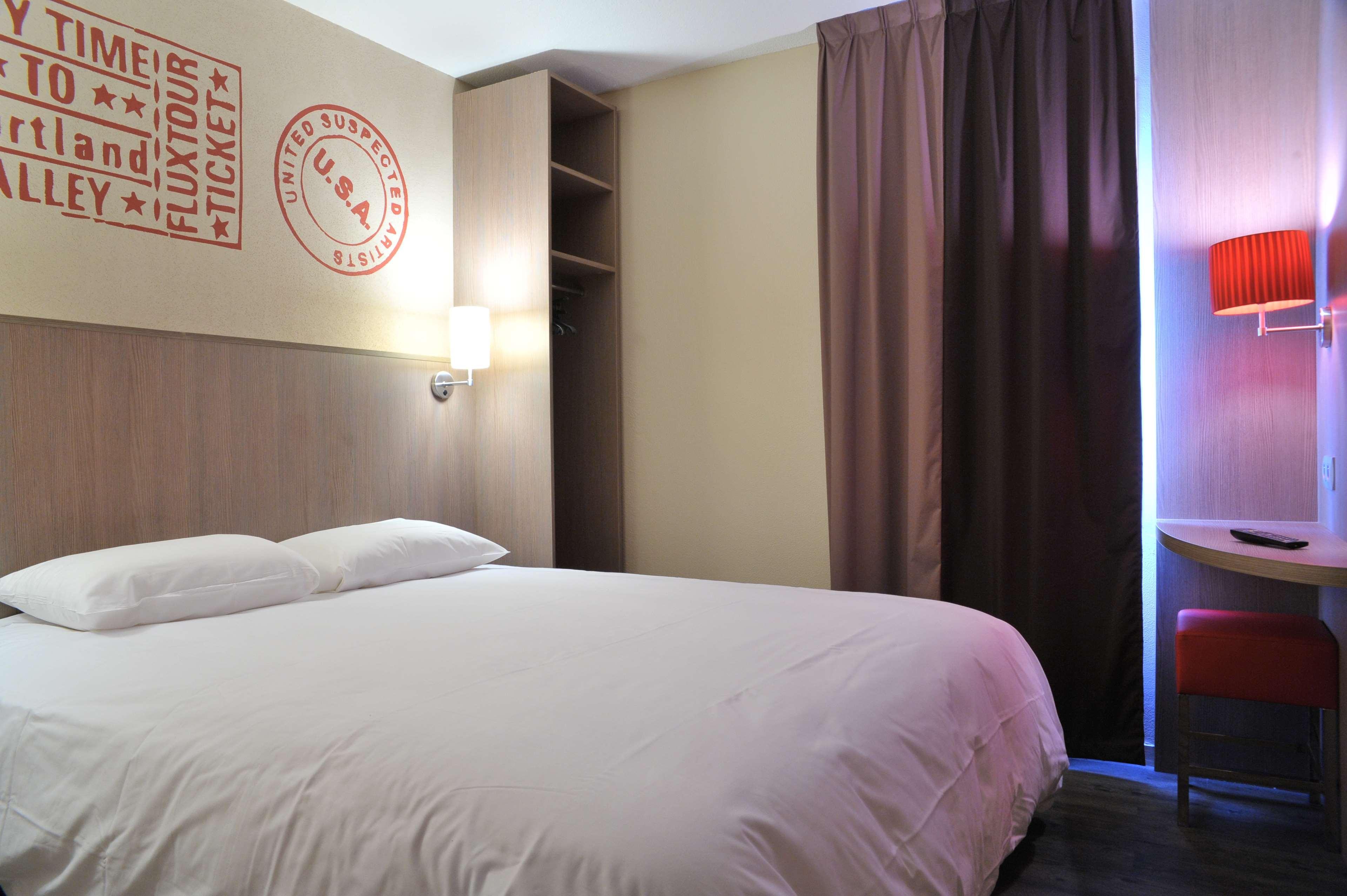 Brit Hotel Essentiel Cholet Ngoại thất bức ảnh