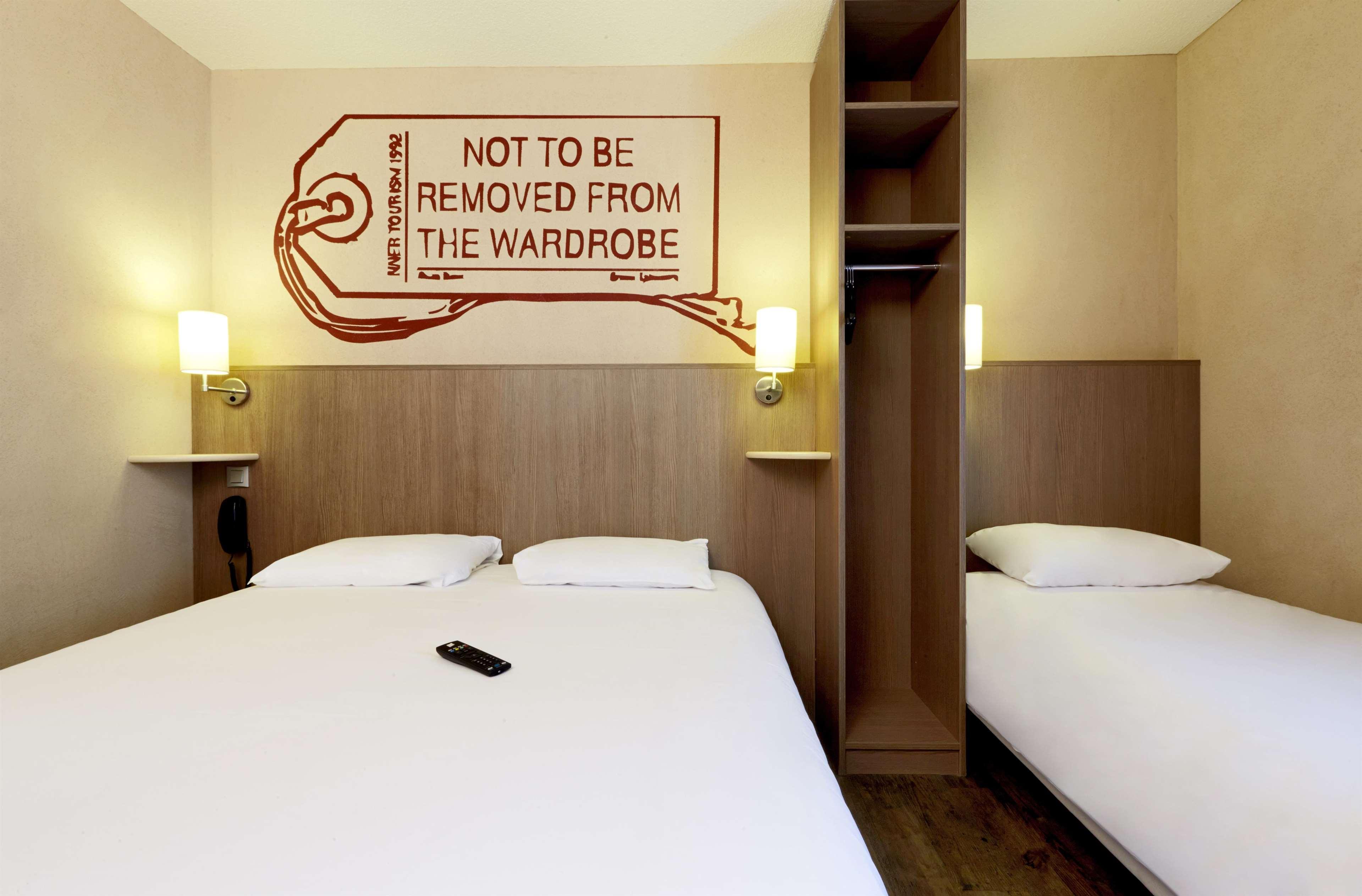 Brit Hotel Essentiel Cholet Ngoại thất bức ảnh
