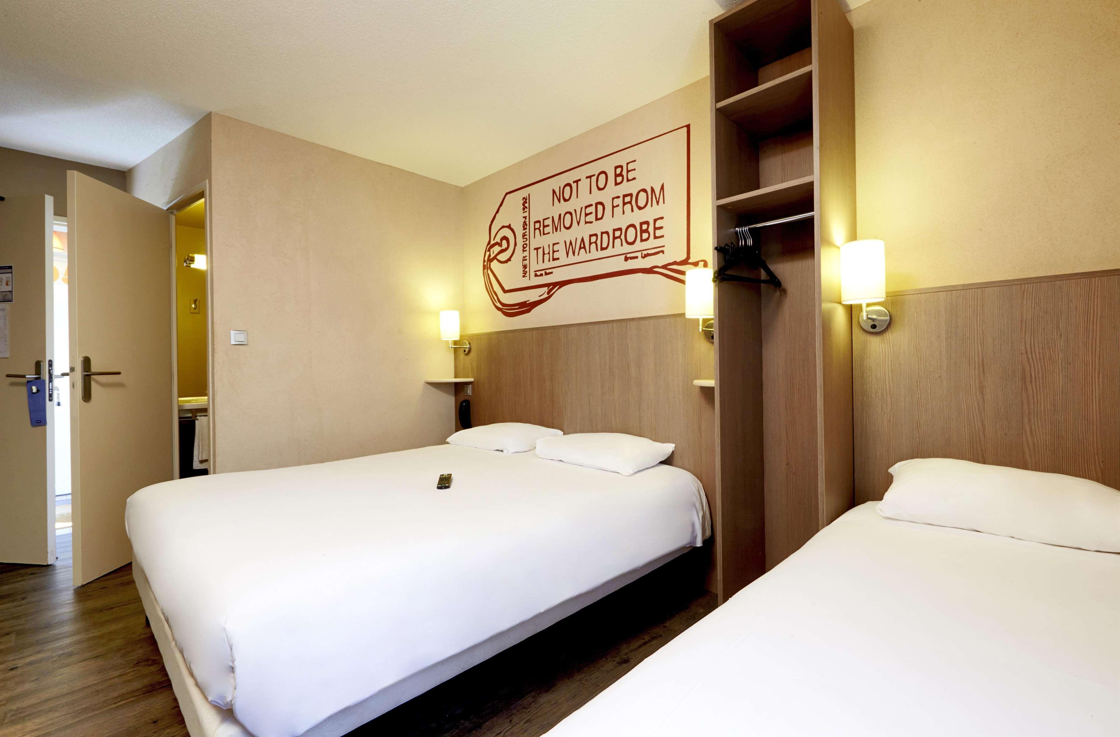 Brit Hotel Essentiel Cholet Ngoại thất bức ảnh