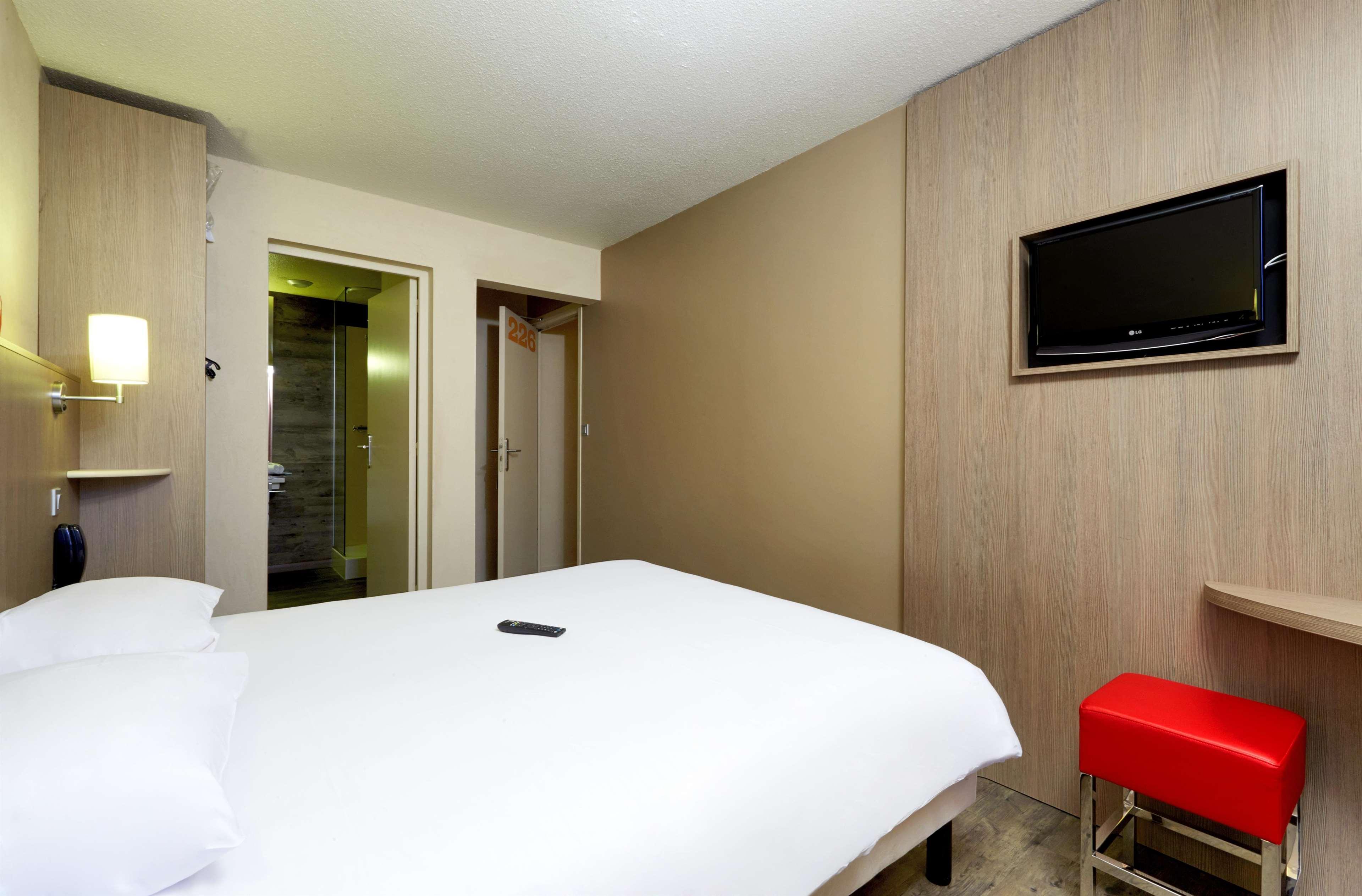 Brit Hotel Essentiel Cholet Ngoại thất bức ảnh