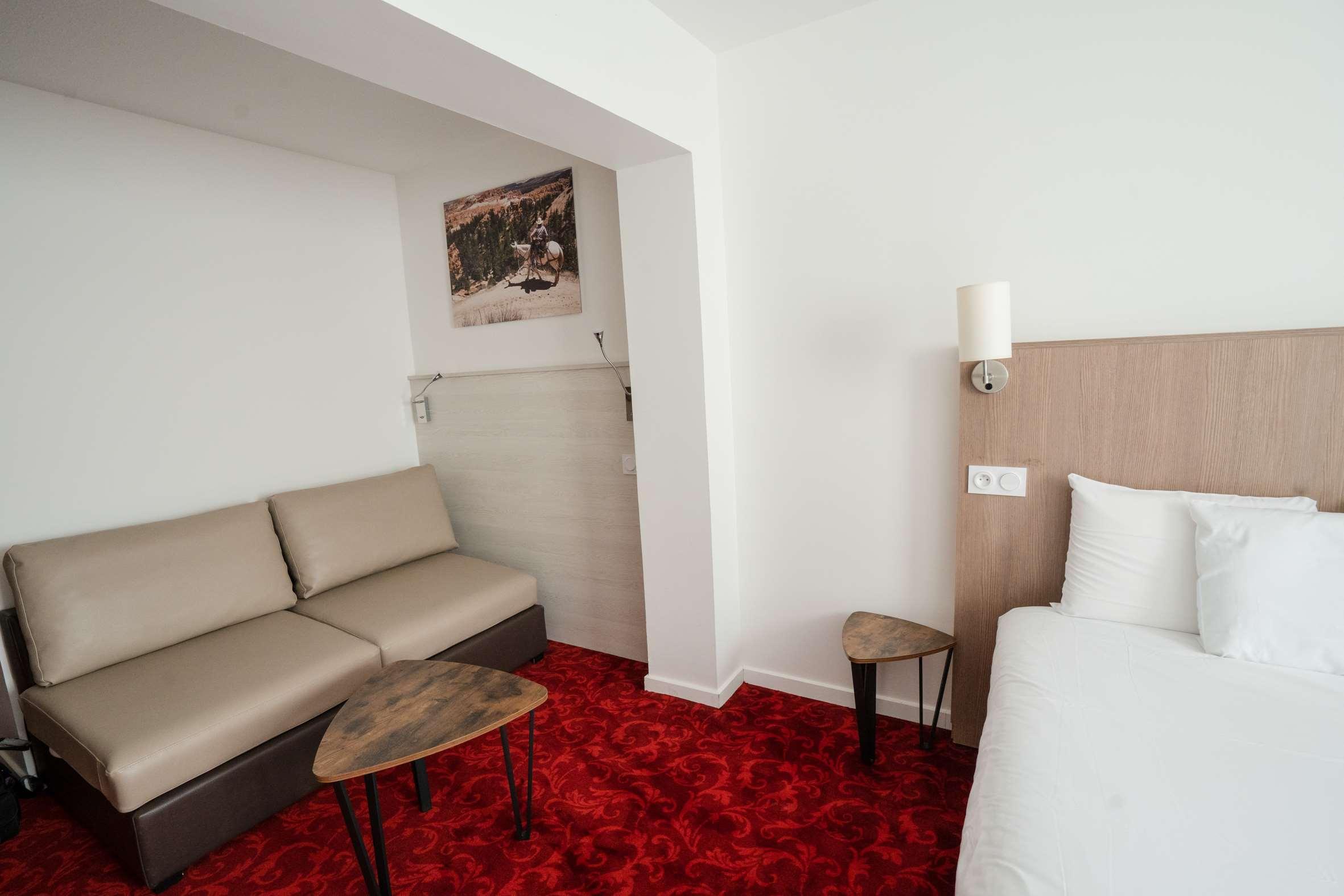 Brit Hotel Essentiel Cholet Ngoại thất bức ảnh