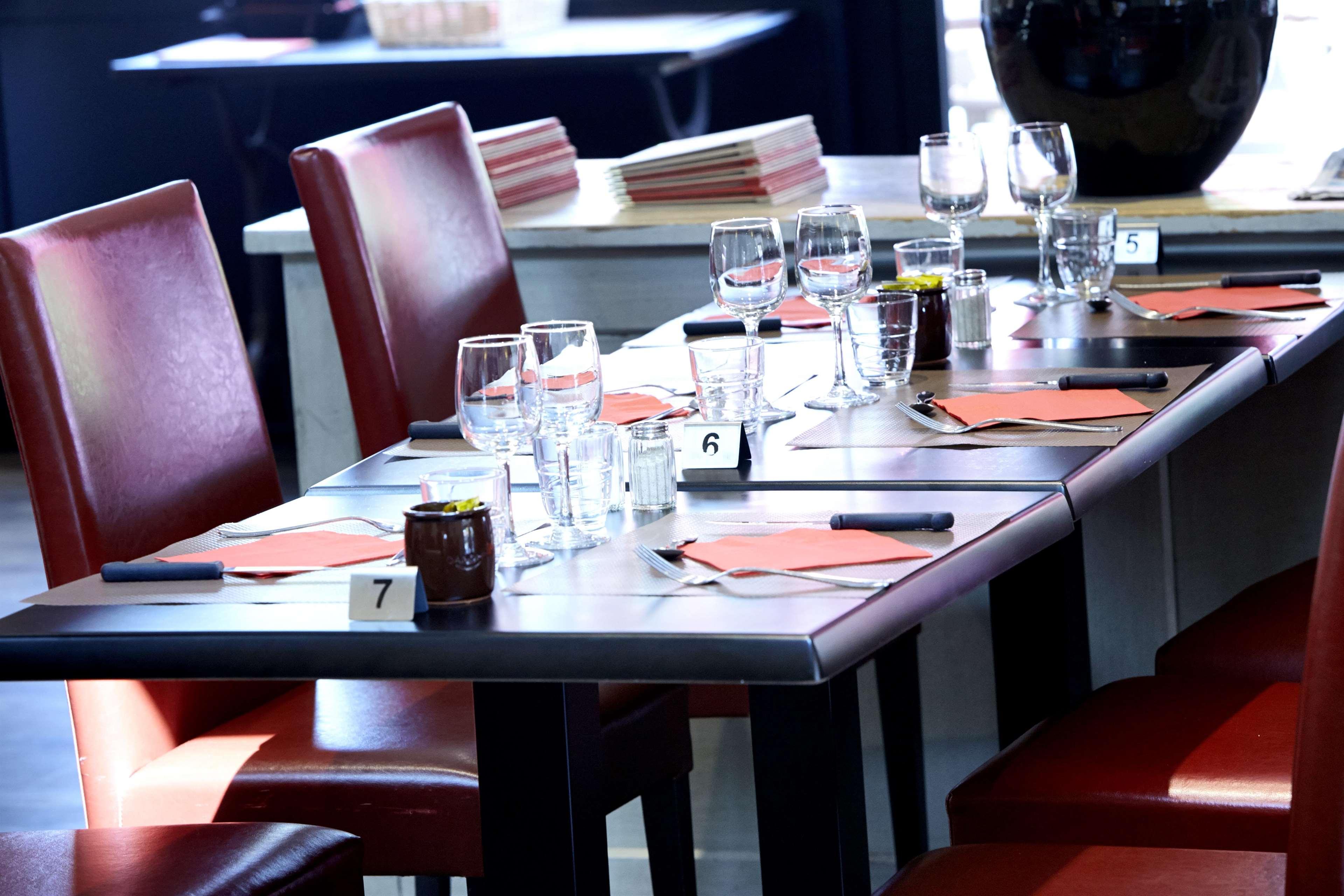 Brit Hotel Essentiel Cholet Ngoại thất bức ảnh