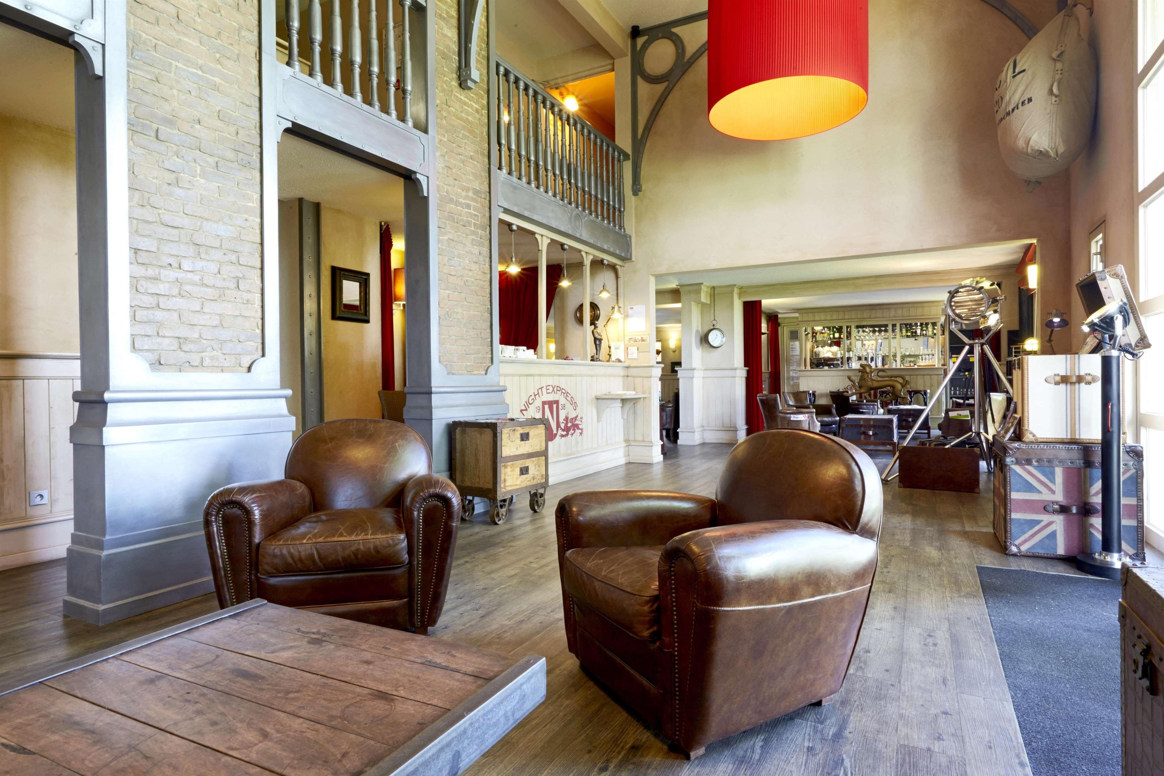 Brit Hotel Essentiel Cholet Ngoại thất bức ảnh